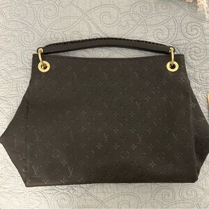 Elegant Black Tote Bag